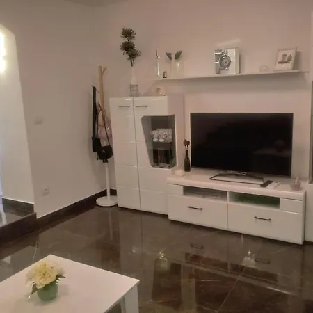 Apartamento Apartma Nada, Tu Boste V Centru Poletnega Utripa *