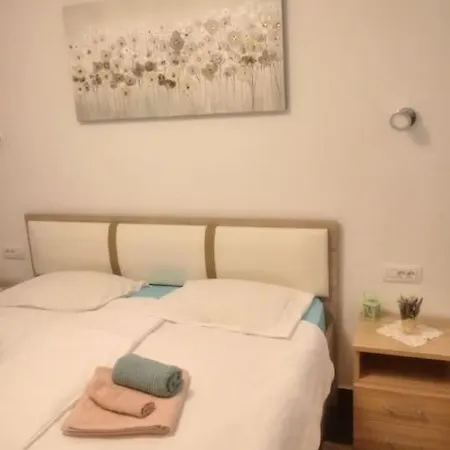Apartma Nada, Tu Boste V Centru Poletnega Utripa *
