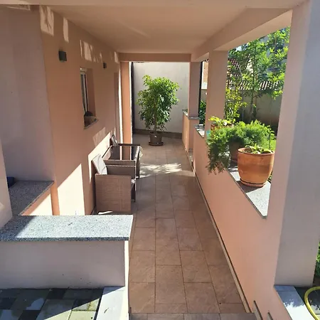 Apartma Nada, Tu Boste V Centru Poletnega Utripa